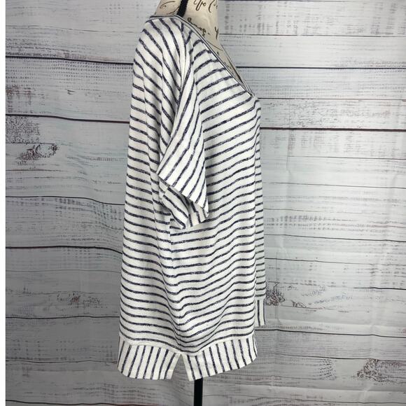 Weekends By Chicos 3 Shirt Womens XL Striped V Neck Short Sleeves Stretch - Picture 3 of 11